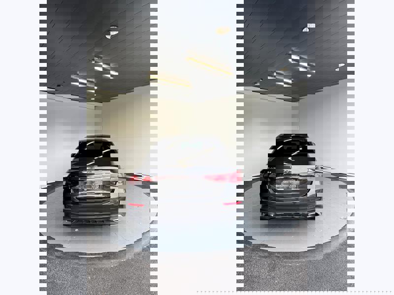 Image Mercedes-Benz CLASSE E BERLINE 220 d AMG Line  